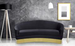 Curva 3-Sitzer Sofa mit goldenenen Sockel und Samtbezug Schwarz